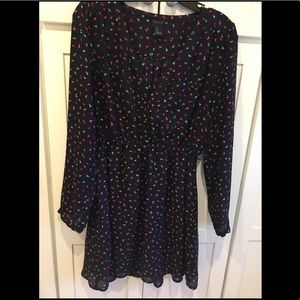 Fun, printed dress with sleeves.